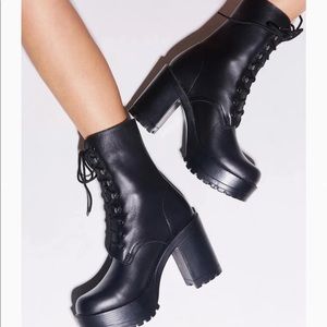 Roc Australia Lush Ankle Platform Boot